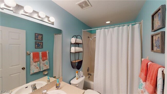 Building Photo - 15433 Bellamar Cir Unit 1016