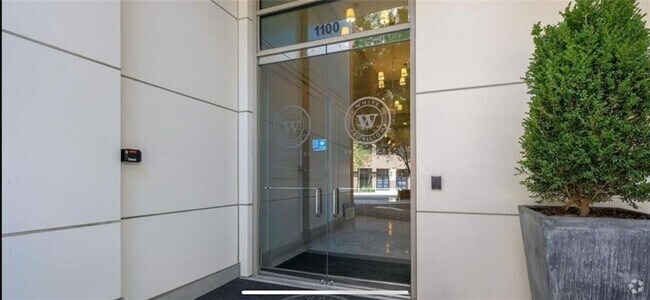 Building Photo - 1100 Howell Mill Rd NW Unit 302 Rental