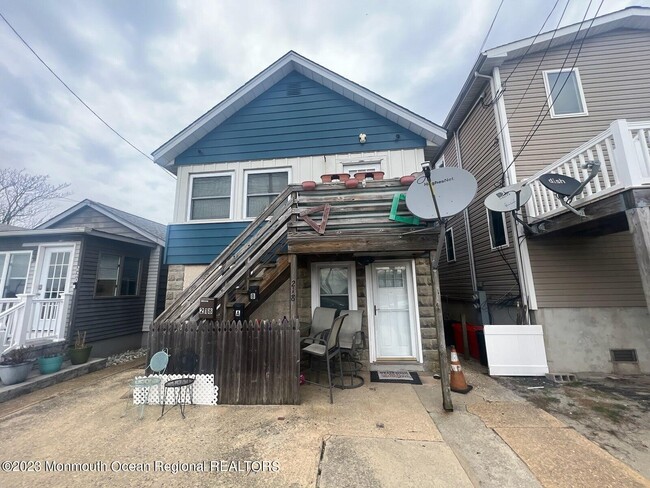 Photo - 218 Porter Ave
