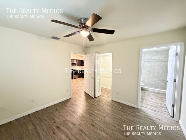 5328 NW 2nd Pl
