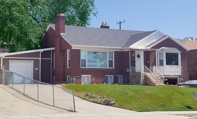 Front (Garage on left!) - 71 S Orchard Dr Unit 2 Bd 1 Bath Mother-in-Law