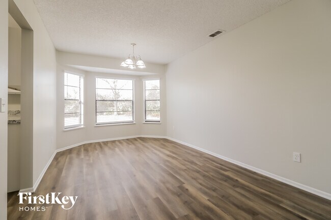 Photo - 2416 Lackland Dr