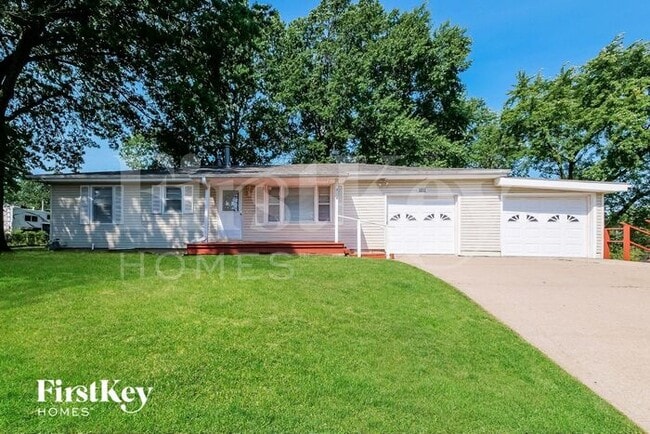 Building Photo - 7106 N Troost Ave Rental