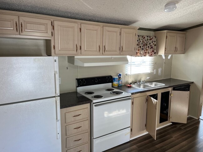 Photo - 2 BR 2 BA Mobile Home available NOW!