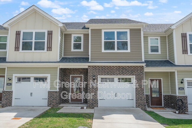 Photo - 404 Masters Way