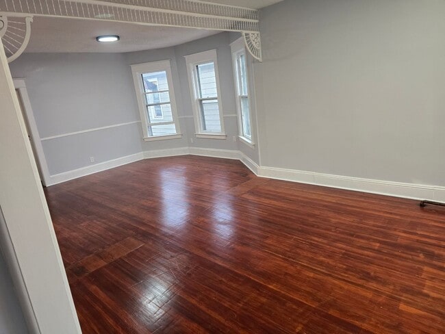 Photo - 1139 Crane St