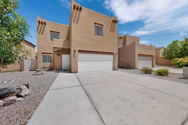 Photo - 624 Torretta Dr SW