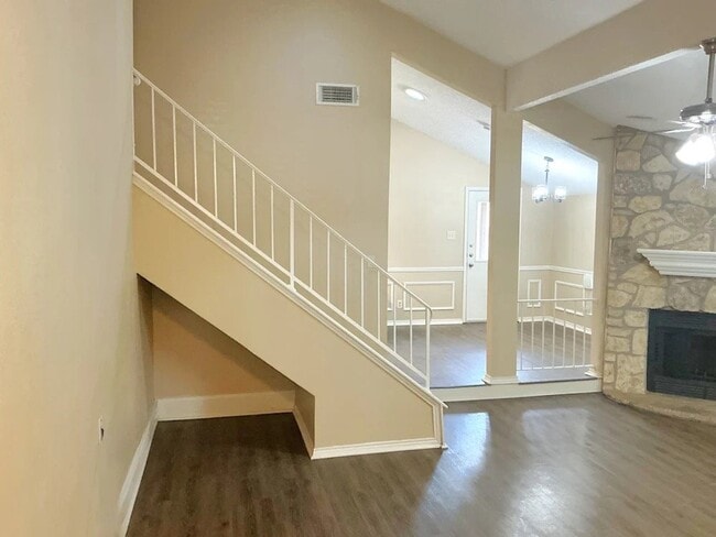 Photo - 1302 Brookmeadow Ct