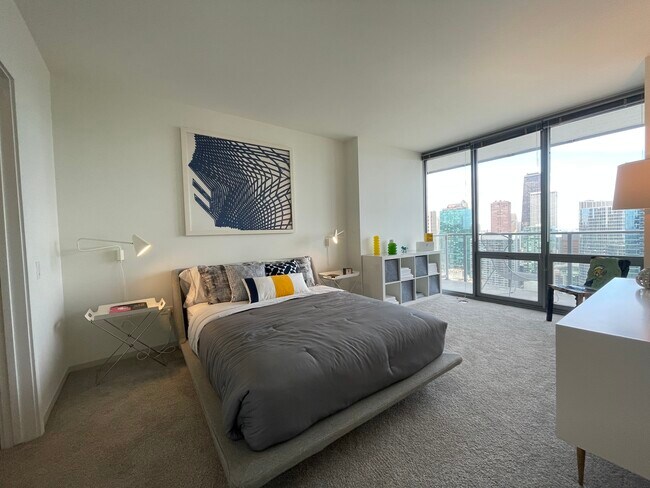 Photo - 300 E Randolph St Unidad 1