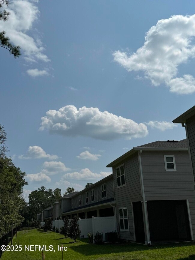 Photo - 4302 Leeward Breeze Lp