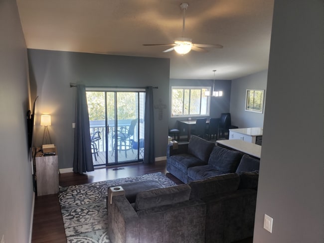 Photo - 5 Round Lake Trail