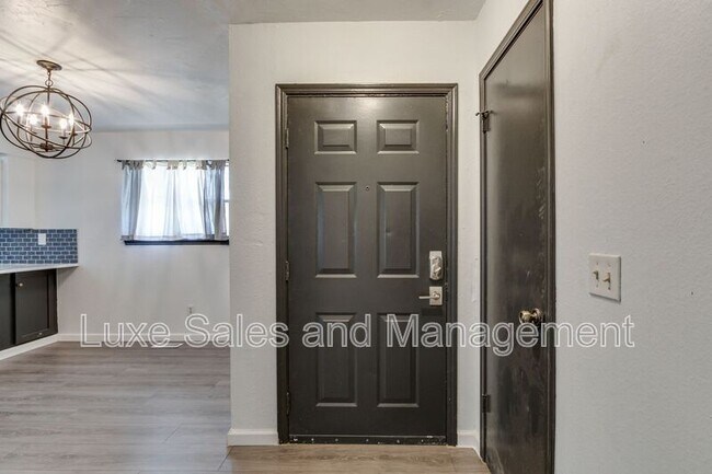Photo - 612 NW 139th St