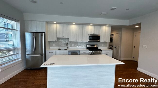Photo - 1 Everett St Unidad 203