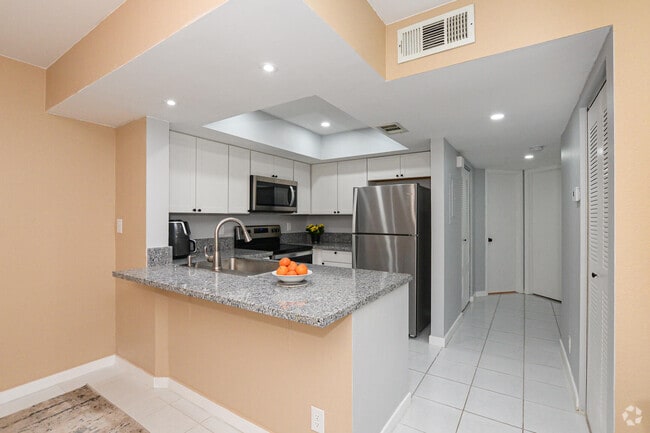 Building Photo - 1530 SE Royal Green Cir Unit 205 Rental