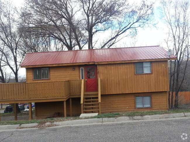 Building Photo - 1201 Clarkson Ave Rental