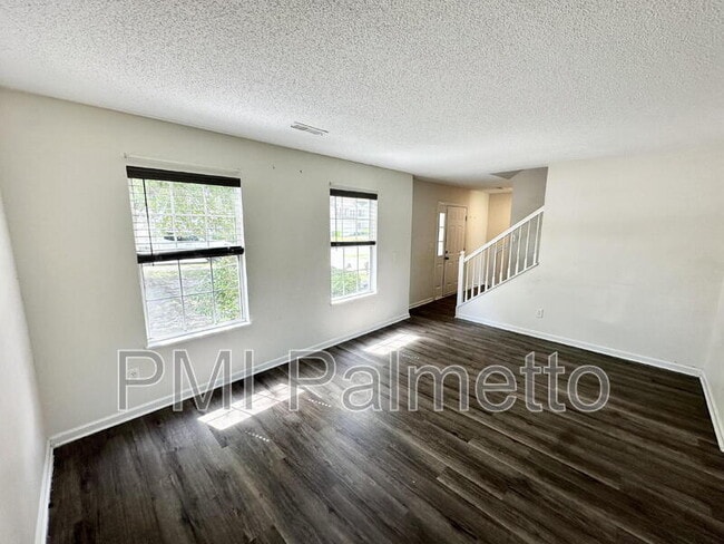 Photo - 227 Hardwood Dr