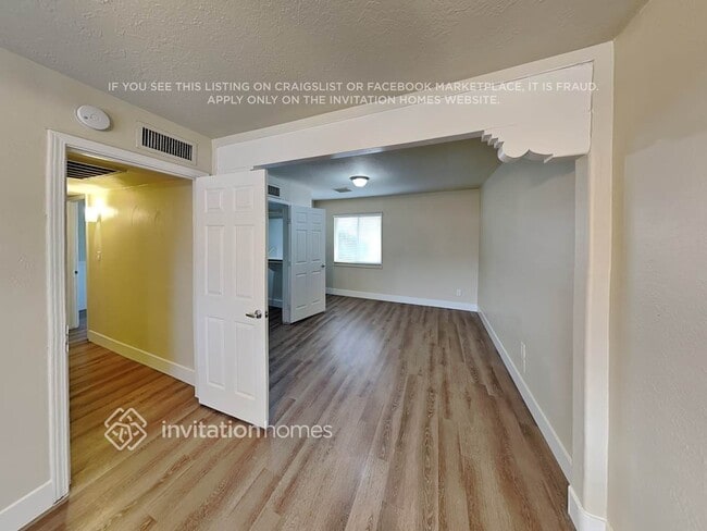 Photo - 2627 N 70th Pl