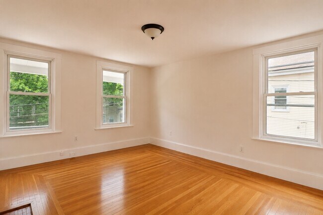 Photo - 23 Mt Vernon St Unit 2