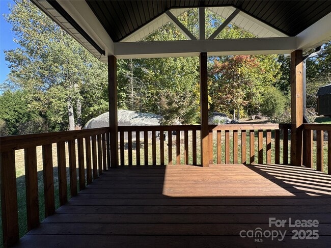 Photo - 1371 Legion Club Rd