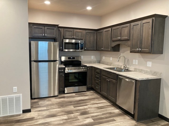 Photo - 705 S Davison St