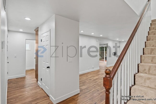 Photo - 129 John Kirk Ct