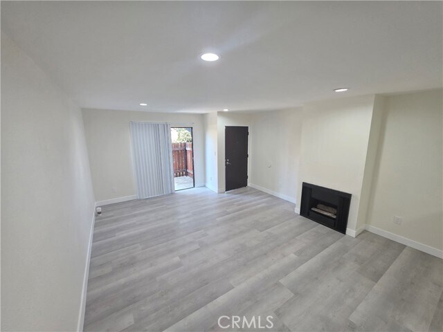 Photo - 6911 Woodley Ave