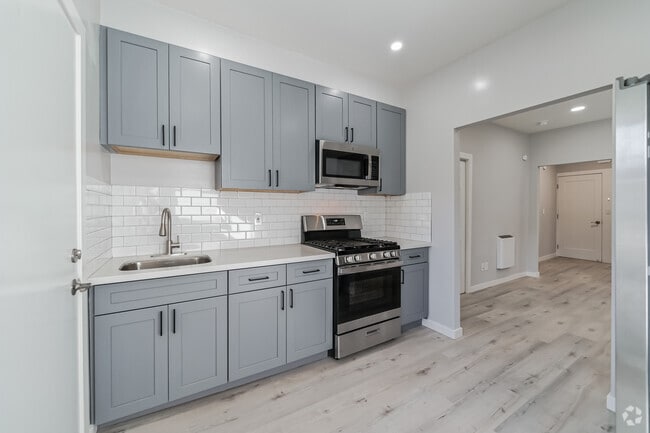 Building Photo - 425 Linden St Unit 425 Rental