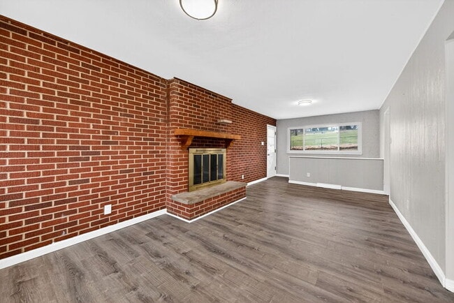 Photo - 9475 Yorktown Dr