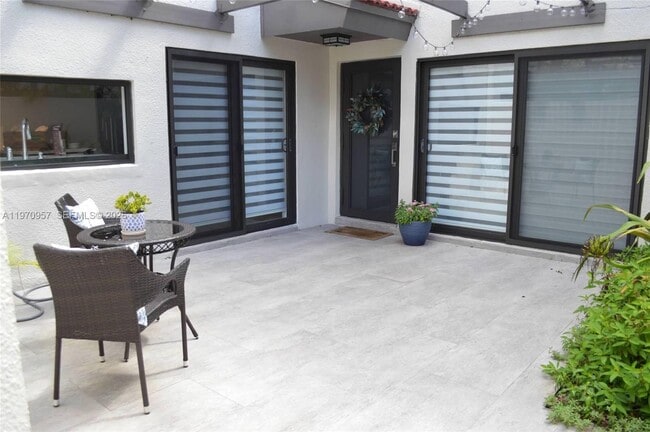 Photo - 4708 SW 67th Ave