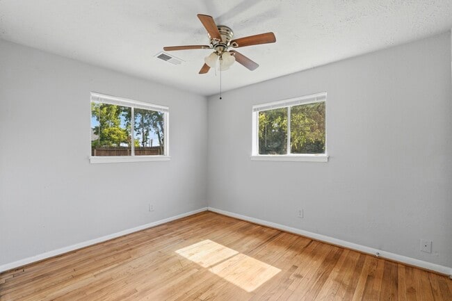 Photo - 303 Brown Dr