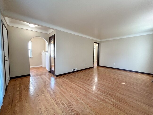 Photo - 3319 Williams Ave NE