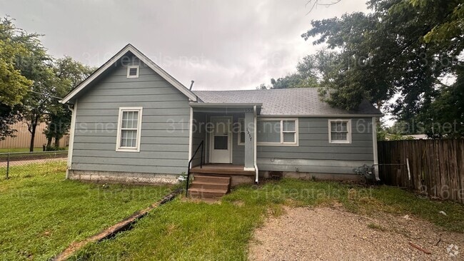 Building Photo - $925 - 2 bed 1 bath - Single Family Home