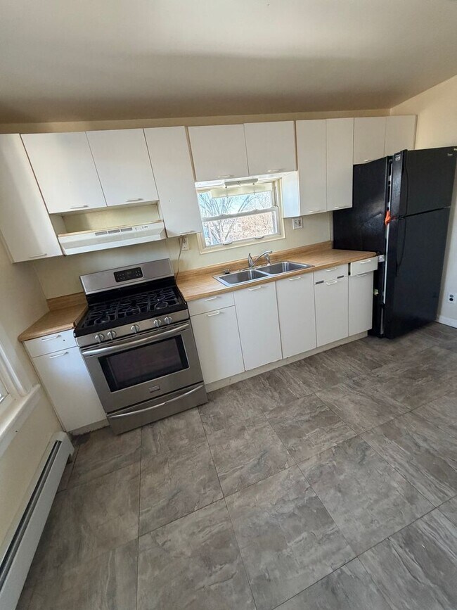 Photo - 49 S Front St Unidad 2