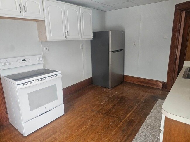 38 River St Unit 2