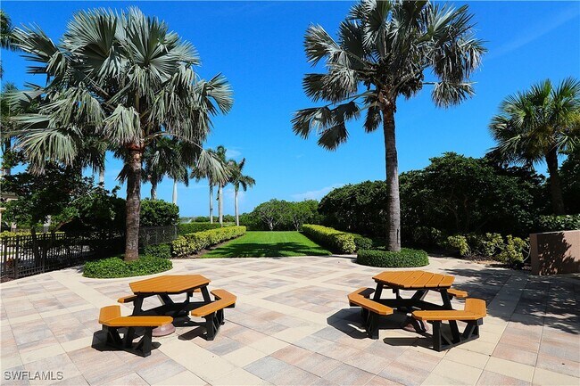 Building Photo - 1060 Borghese Ln Unit 804