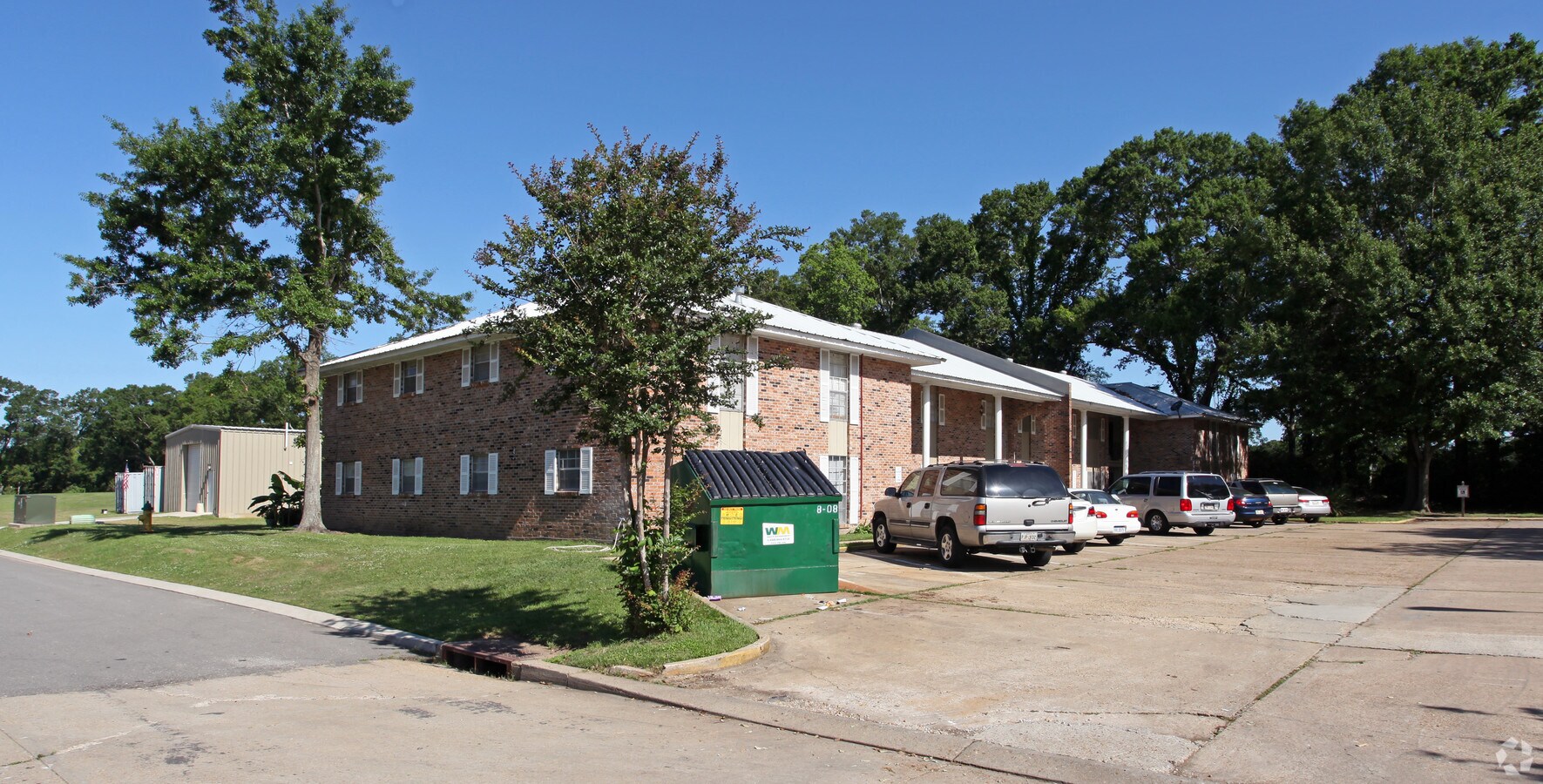 Fairway Apartments - Fairway Apartments