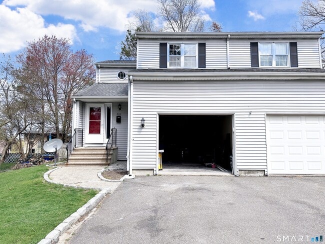 Photo - 203 Capewell Ave