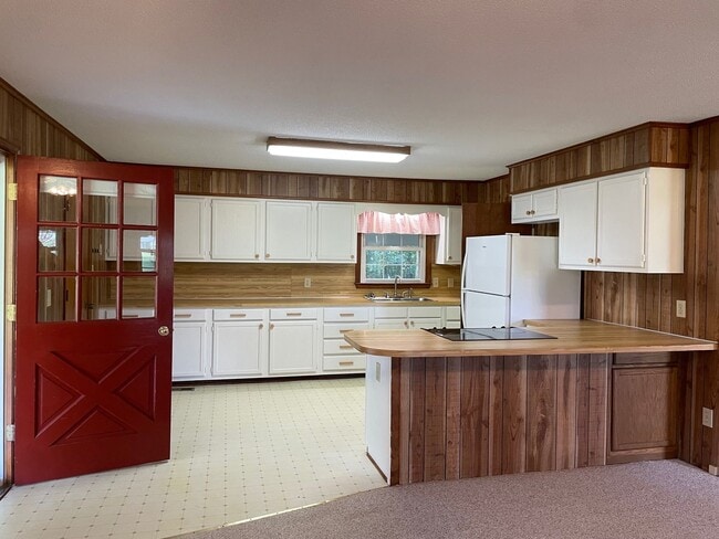 Photo - 2 BED 2 BATH HOME. $1,300 RENT $1,300 DEPOSIT