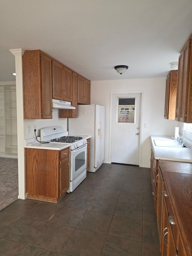 835 Cynthia Dr