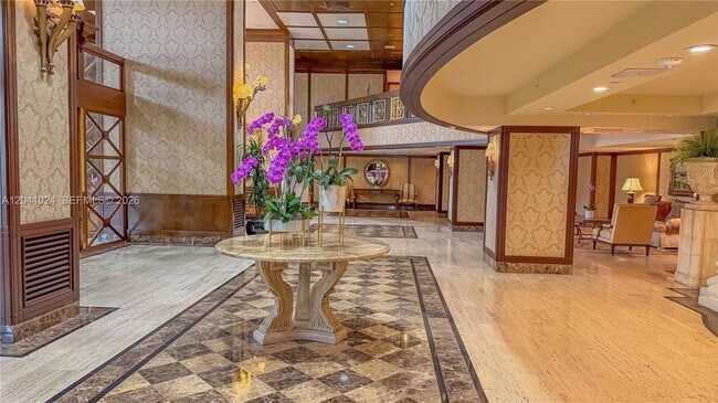 9801 Collins Ave Unit 3U