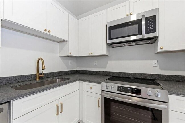 Building Photo - 320 Shoal Creek Rd Unit 101