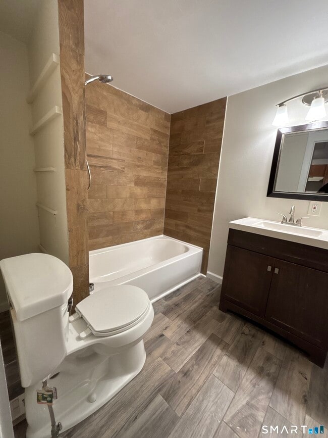 Photo - 456 N Main St