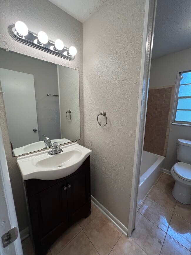 Photo - 2965 Sunset St