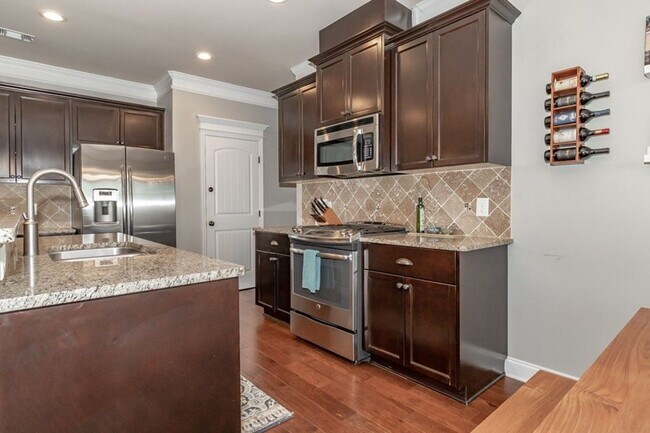 Photo - 5461 Everlook Cir