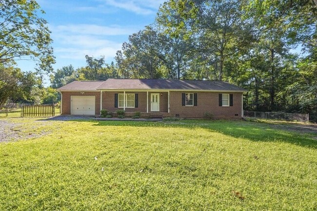 Building Photo - 8170 Linda Ln
