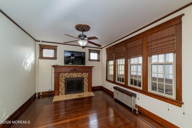 Photo - 684 Amboy Ave