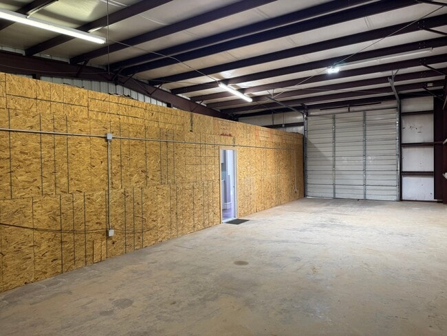 Building Photo - 8512 Urbana Ave