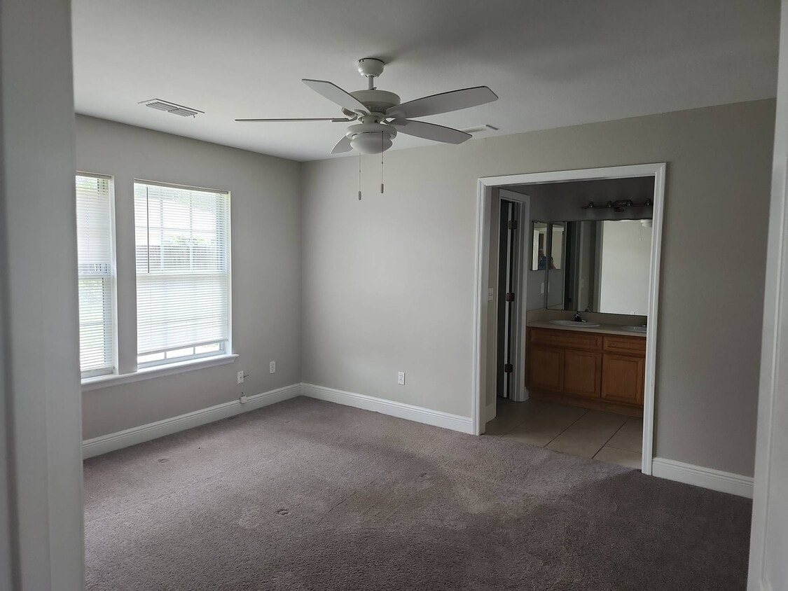 Photo - 33 Evans Ave (Crawfordville, FL)