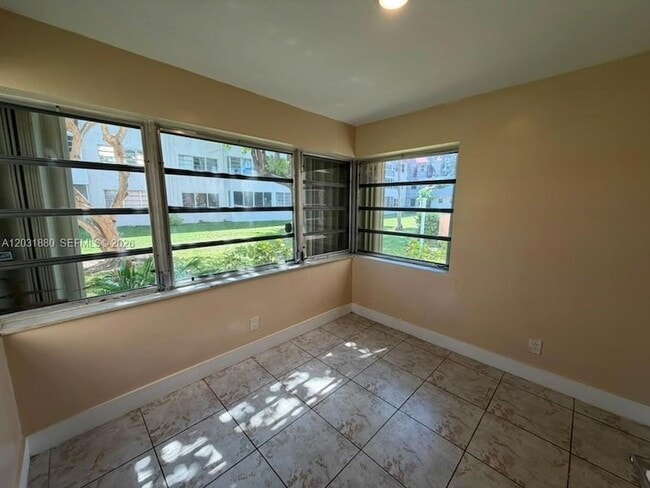 Photo - 1450 NE 191st St Unit 106