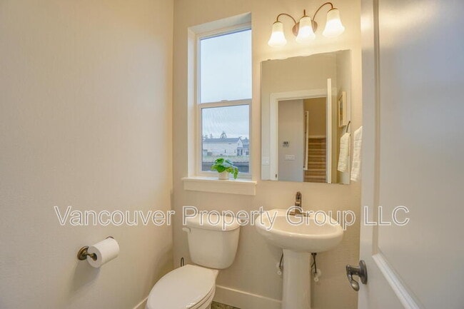 Photo - 11025 NE 137th Ave